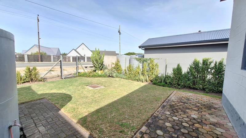 2 Bedroom Property for Sale in Die Eiland Western Cape